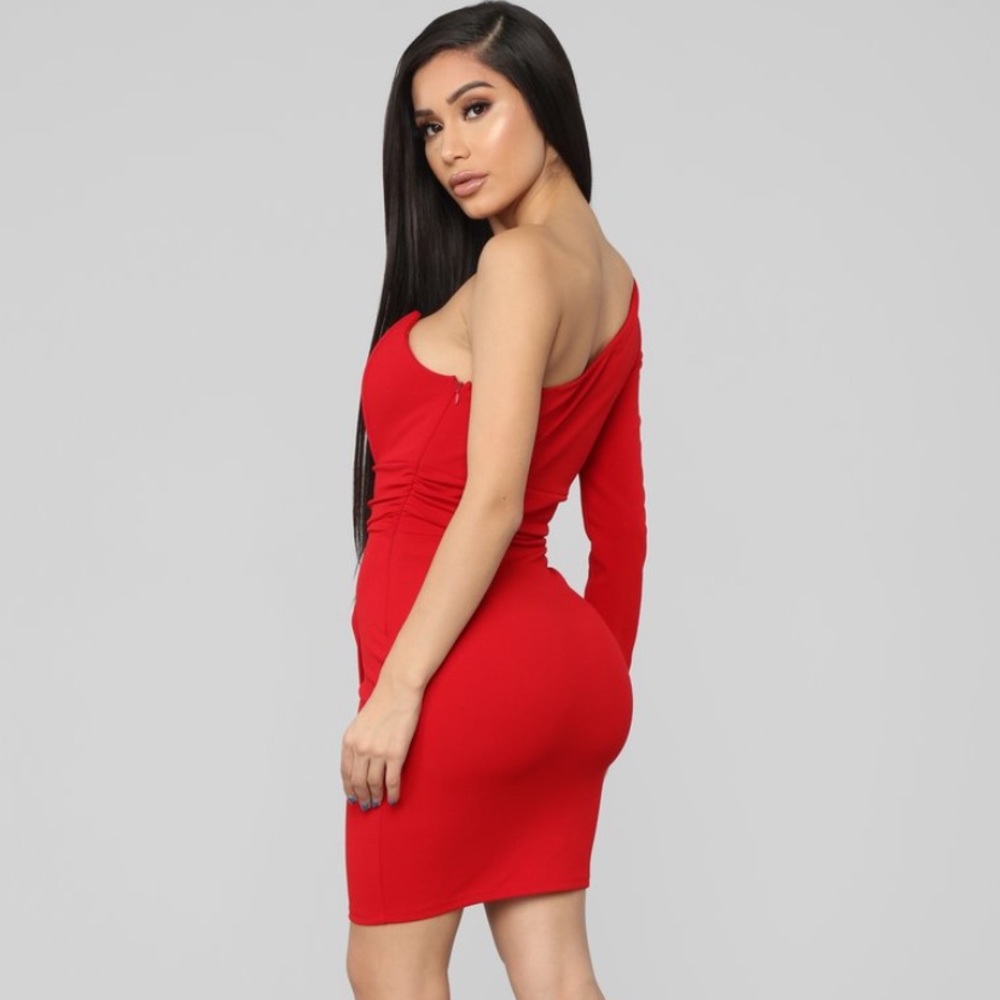 Dress - Picture 3 of 3